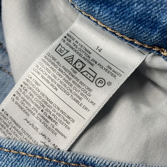 Old Navy Denim Jeans Stretch raw hem Size 14  Distressed - Picture 4 of 6